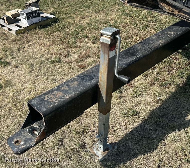 image for item OC9384 AGCO  rigid head