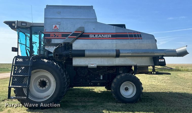 image for item OC9385 1995 Gleaner R72  combine