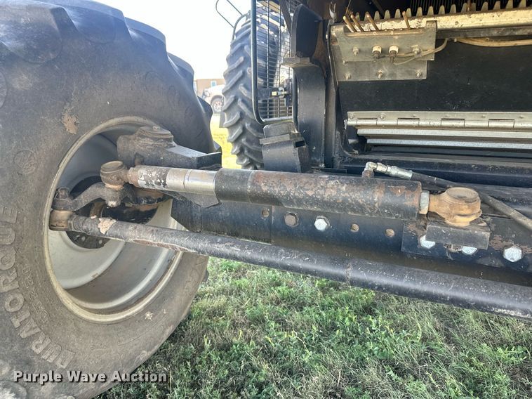 image for item OC9385 1995 Gleaner R72  combine