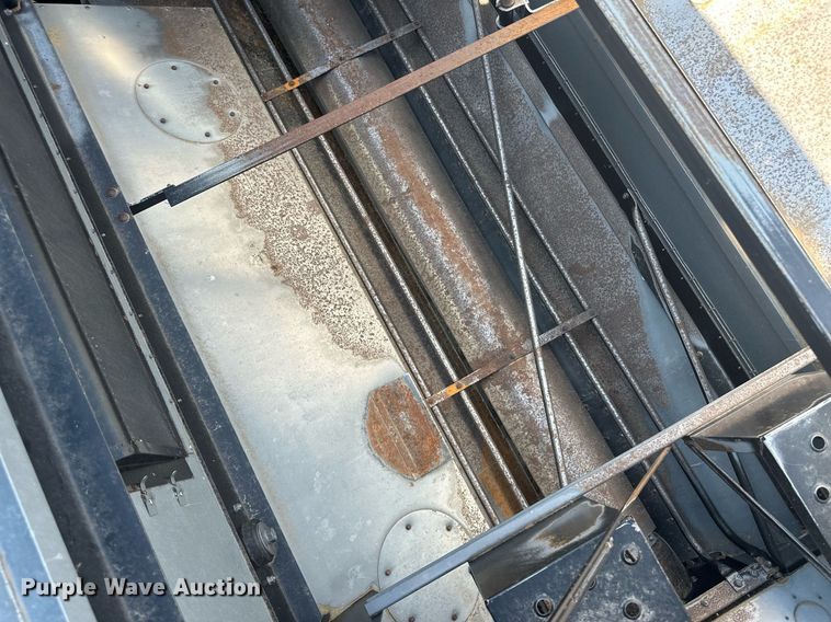 image for item OC9385 1995 Gleaner R72  combine