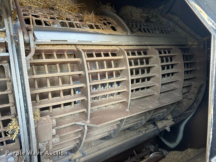 image for item OC9385 1995 Gleaner R72  combine