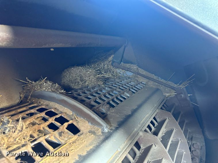 image for item OC9385 1995 Gleaner R72  combine