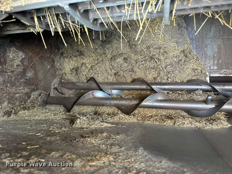 image for item OC9385 1995 Gleaner R72  combine