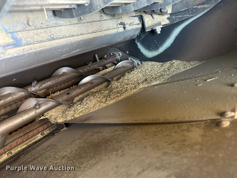 image for item OC9385 1995 Gleaner R72  combine