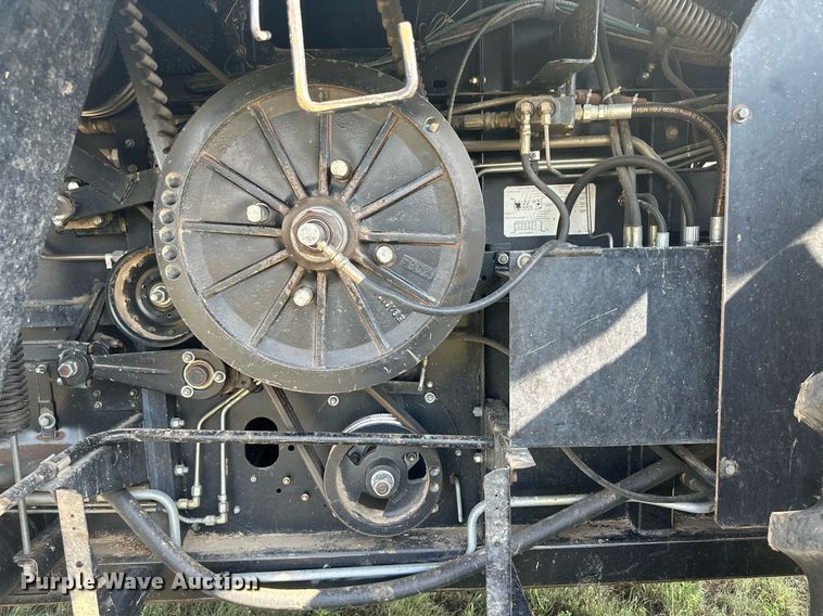 image for item OC9385 1995 Gleaner R72  combine