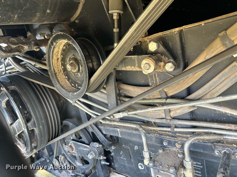 image for item OC9385 1995 Gleaner R72  combine