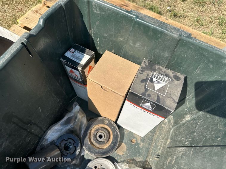 image for item OC9385 1995 Gleaner R72  combine