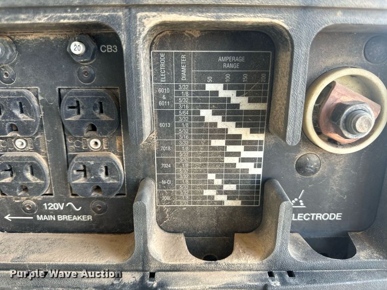 image for item OC9386 Miller Bobcat 225  welder/generator