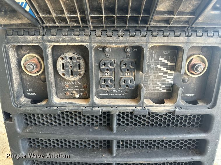 image for item OC9386 Miller Bobcat 225  welder/generator