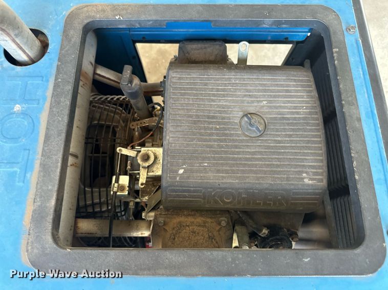 image for item OC9386 Miller Bobcat 225  welder/generator