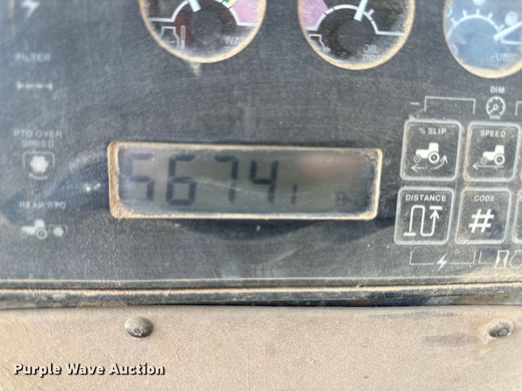 image for item OC9424 1995 John Deere 8200 MFWD tractor