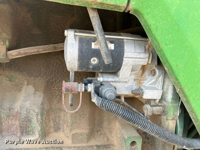 image for item OC9424 1995 John Deere 8200 MFWD tractor