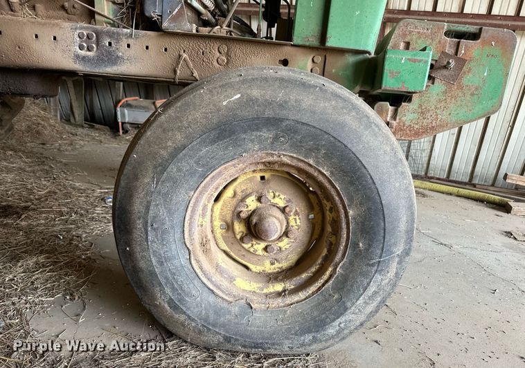 image for item OC9425 John Deere 4430 tractor