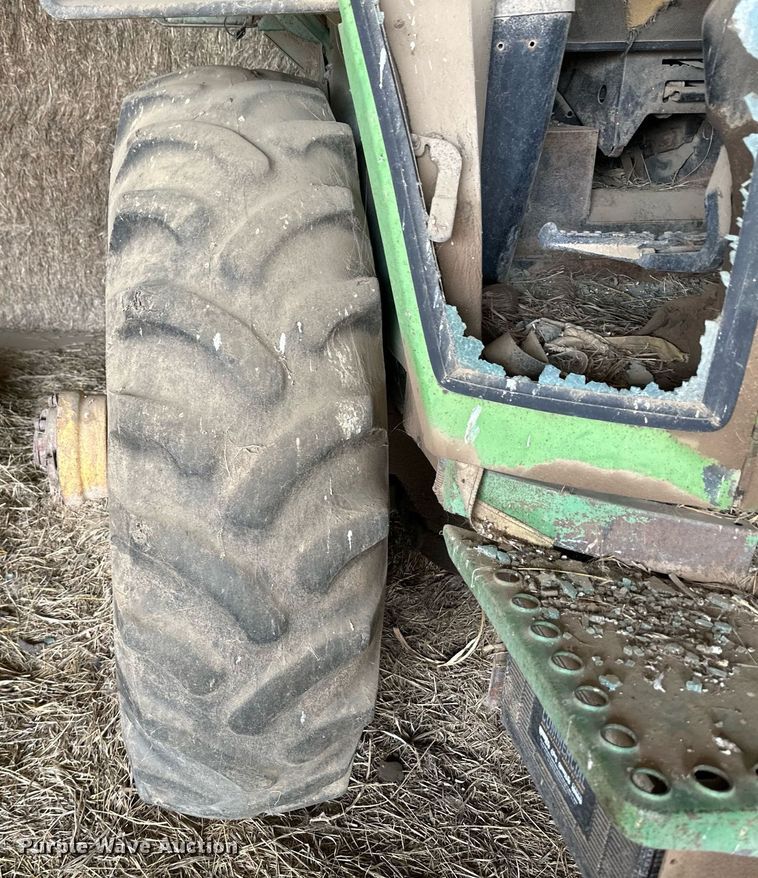 image for item OC9425 John Deere 4430 tractor