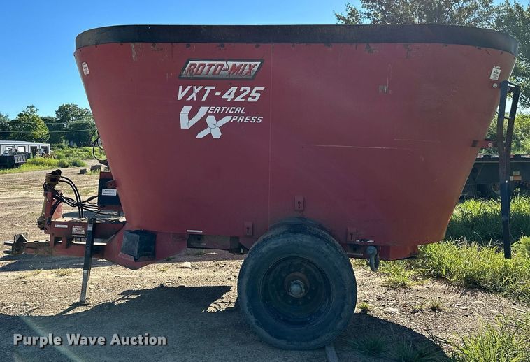 image for item OG9157 RotoMix  425 VXT feed mixer