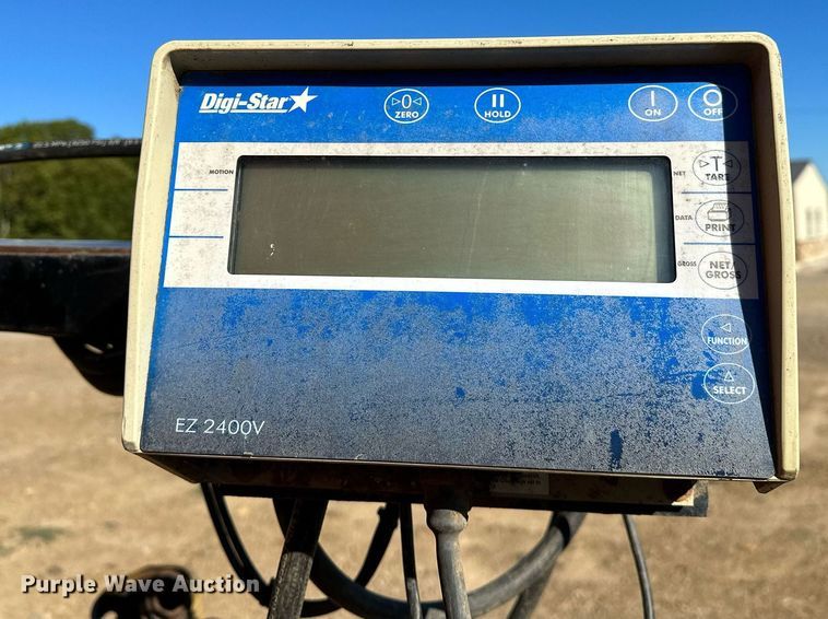 image for item OG9157 RotoMix  425 VXT feed mixer