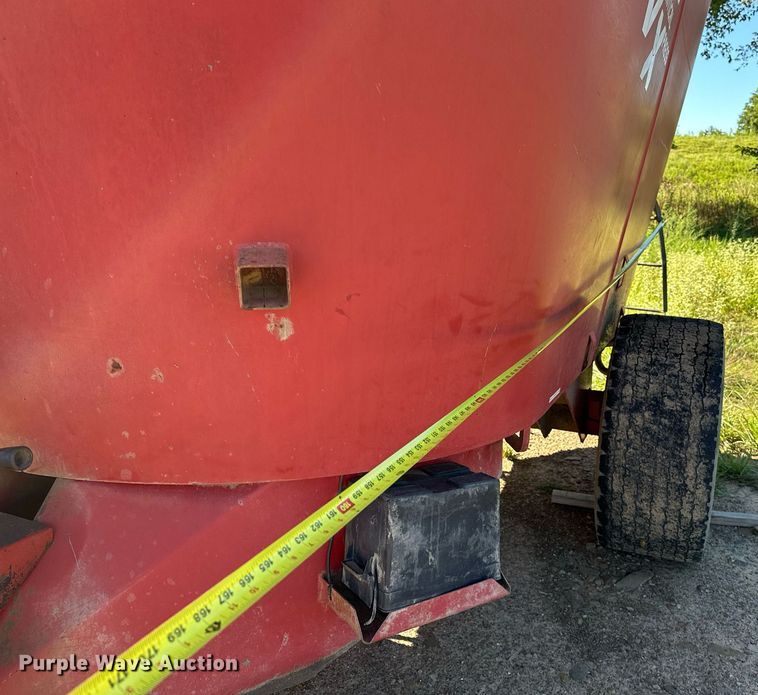 image for item OG9157 RotoMix  425 VXT feed mixer