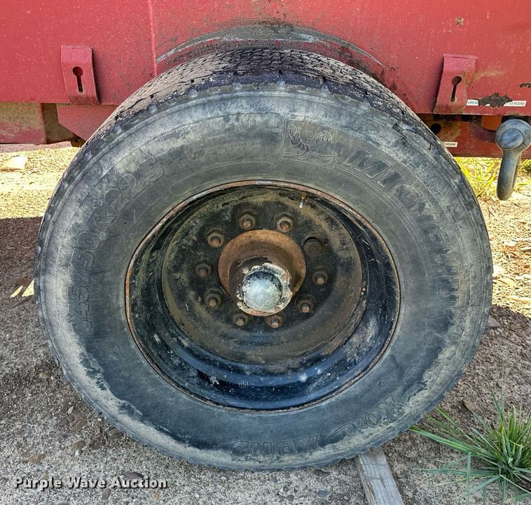 image for item OG9157 RotoMix  425 VXT feed mixer