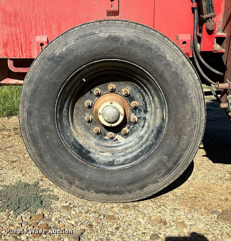 image for item OG9157 RotoMix  425 VXT feed mixer