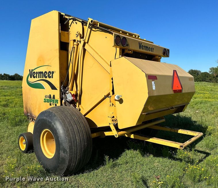 image for item OG9159 2013 Vermeer 604 Super M  round baler