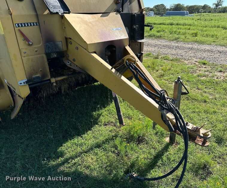 image for item OG9159 2013 Vermeer 604 Super M  round baler