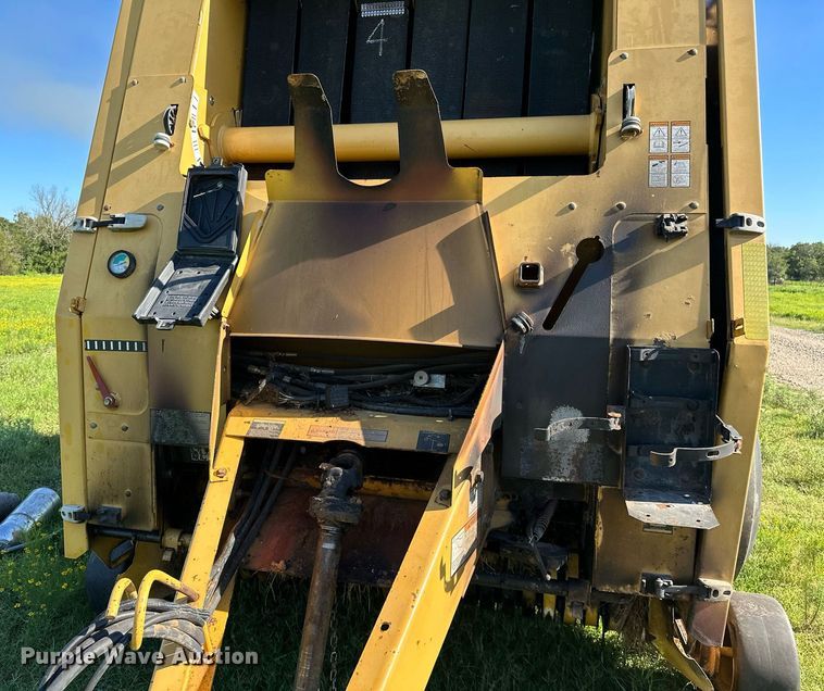 image for item OG9159 2013 Vermeer 604 Super M  round baler