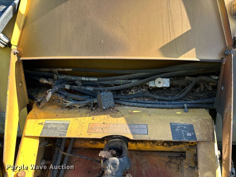 image for item OG9159 2013 Vermeer 604 Super M  round baler