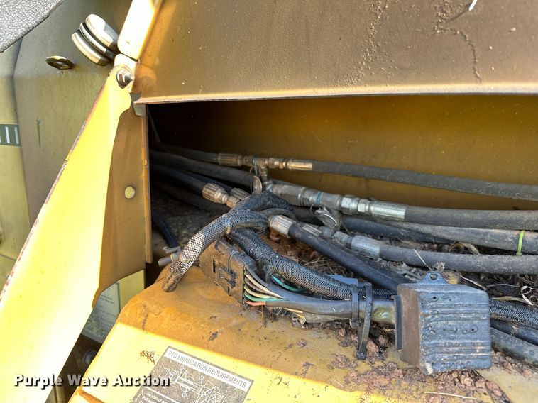 image for item OG9159 2013 Vermeer 604 Super M  round baler