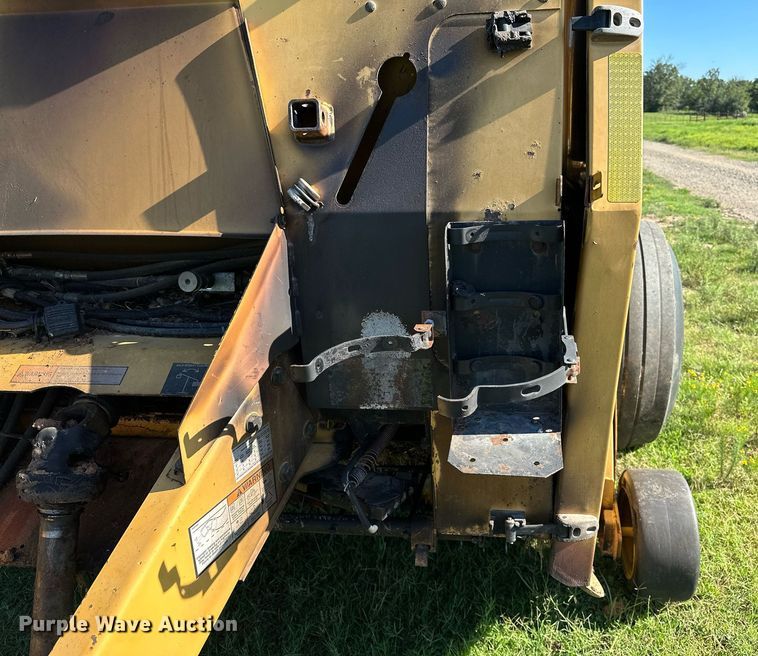 image for item OG9159 2013 Vermeer 604 Super M  round baler