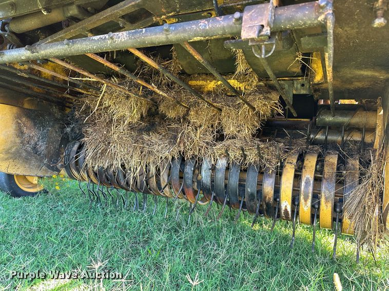 image for item OG9159 2013 Vermeer 604 Super M  round baler