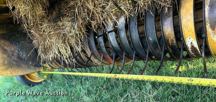 image for item OG9159 2013 Vermeer 604 Super M  round baler