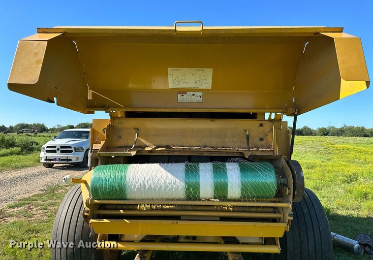 image for item OG9159 2013 Vermeer 604 Super M  round baler