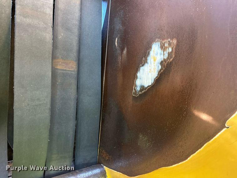 image for item OG9159 2013 Vermeer 604 Super M  round baler