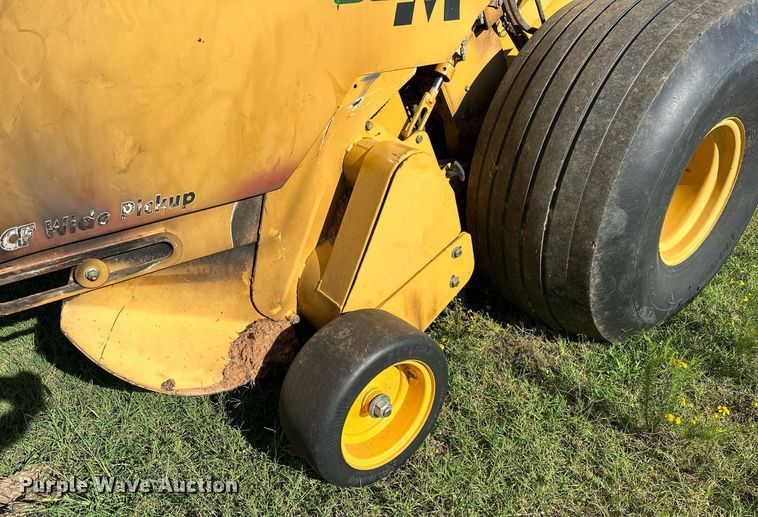 image for item OG9159 2013 Vermeer 604 Super M  round baler