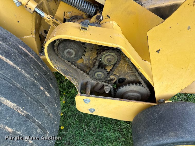 image for item OG9159 2013 Vermeer 604 Super M  round baler