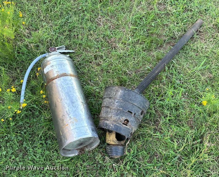 image for item OG9159 2013 Vermeer 604 Super M  round baler