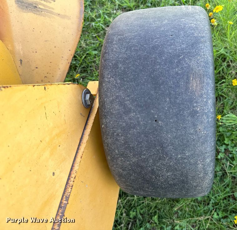 image for item OG9159 2013 Vermeer 604 Super M  round baler