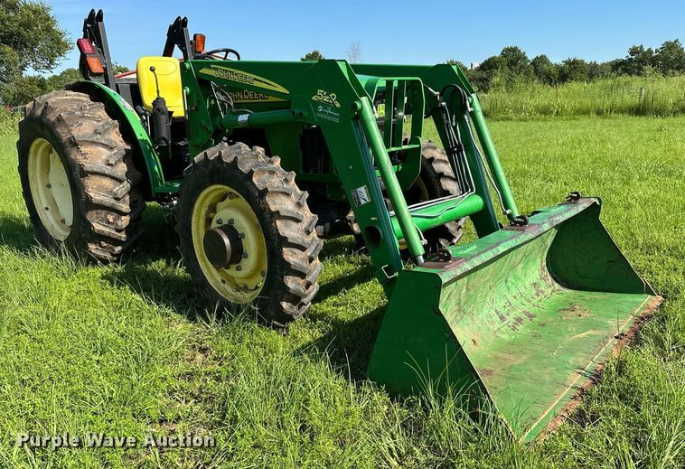 image for item OG9160 2006 John Deere 5105  tractor