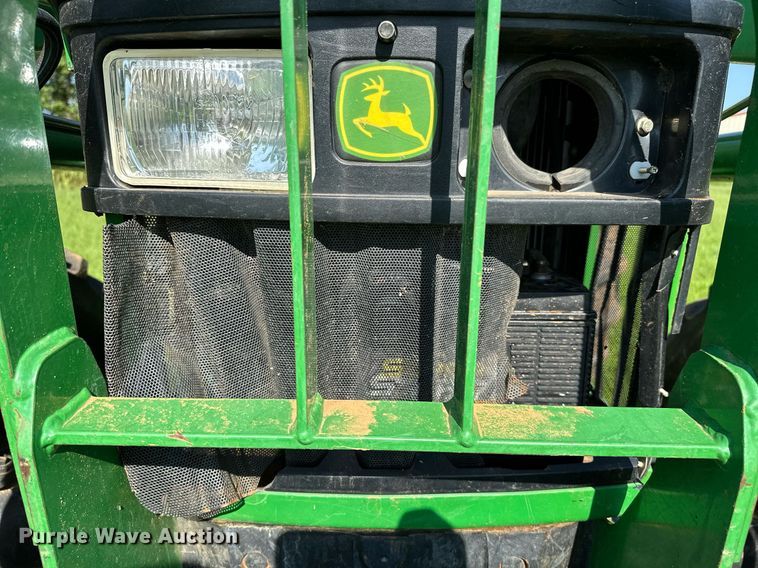 image for item OG9160 2006 John Deere 5105  tractor