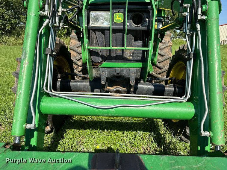 image for item OG9160 2006 John Deere 5105  tractor