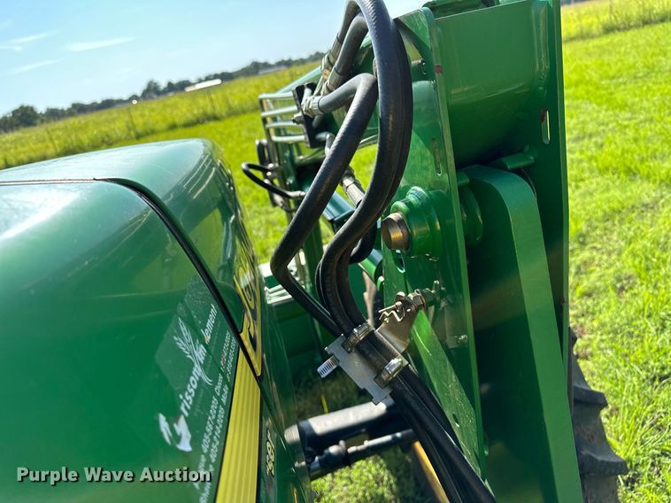 image for item OG9160 2006 John Deere 5105  tractor