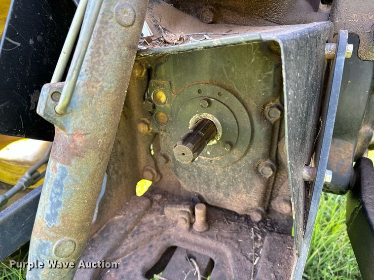 image for item OG9160 2006 John Deere 5105  tractor