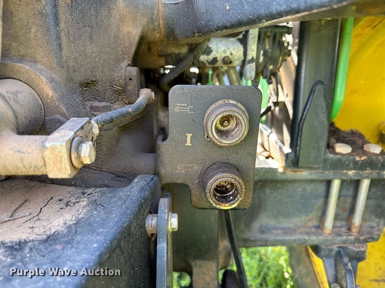 image for item OG9160 2006 John Deere 5105  tractor