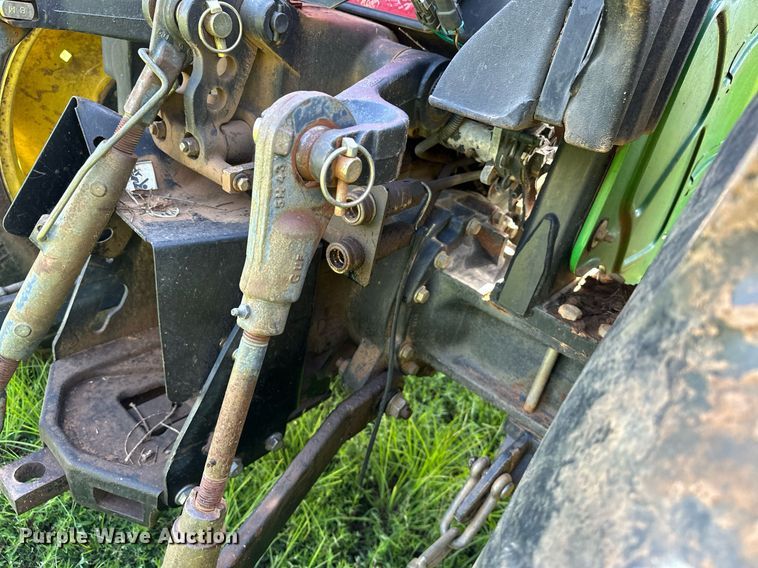 image for item OG9160 2006 John Deere 5105  tractor