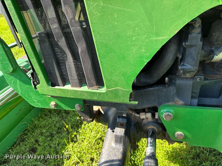 image for item OG9160 2006 John Deere 5105  tractor