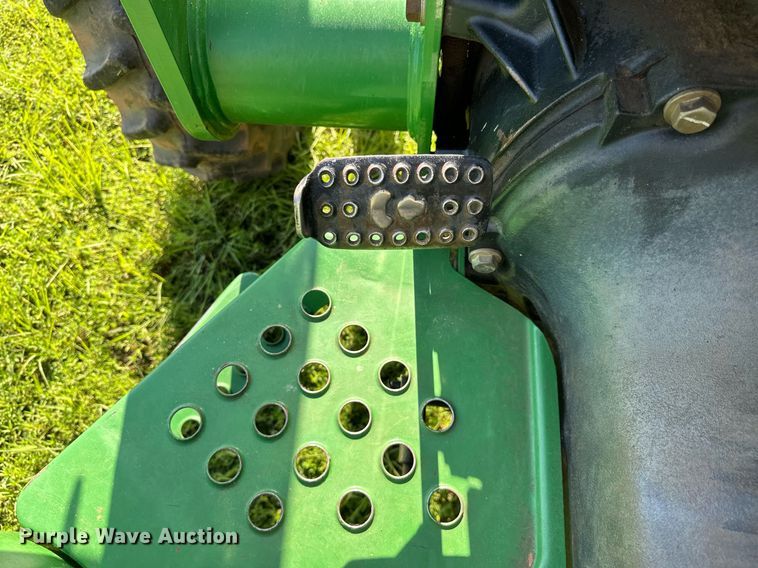 image for item OG9160 2006 John Deere 5105  tractor