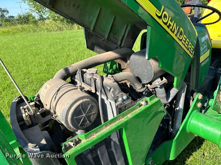 image for item OG9160 2006 John Deere 5105  tractor