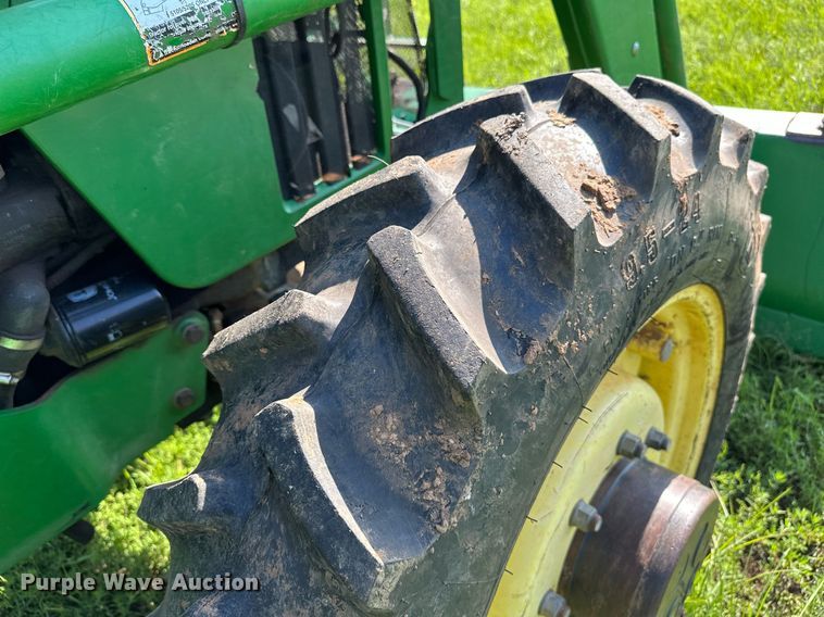 image for item OG9160 2006 John Deere 5105  tractor