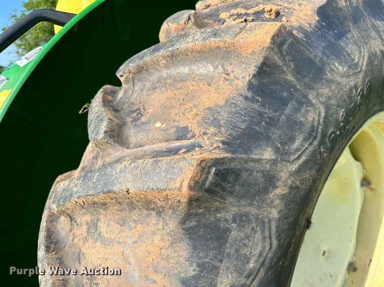 image for item OG9160 2006 John Deere 5105  tractor