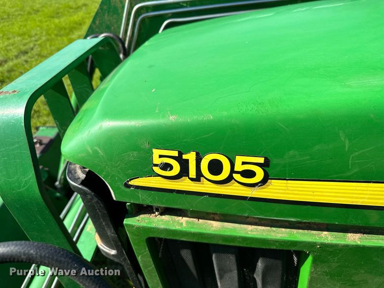 image for item OG9160 2006 John Deere 5105  tractor